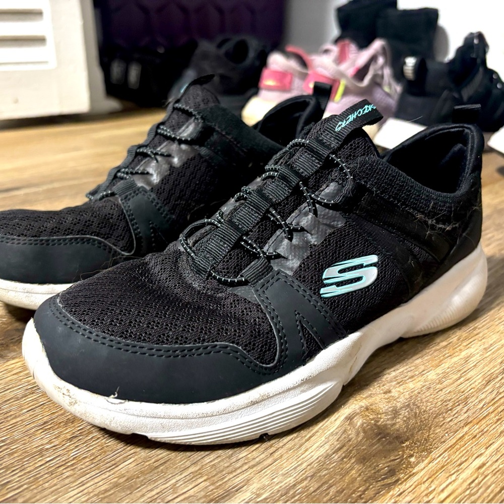 Skechers shoes
